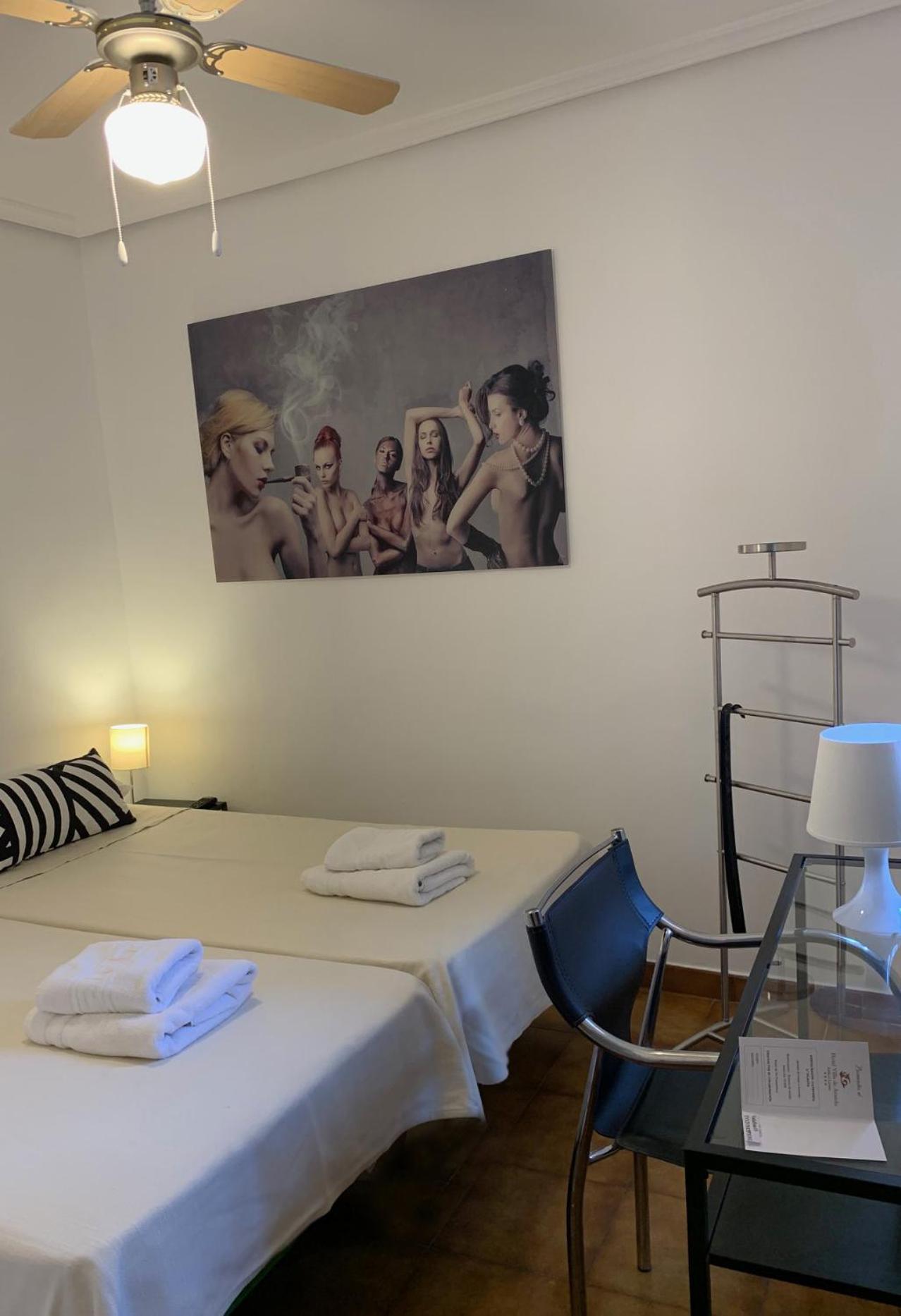 Hotel Y Restaurante Puerta De Aranda アランダ・デ・ドゥエロ エクステリア 写真